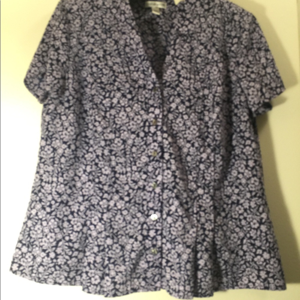 "Croft & Barrow" Navy/Creme Top